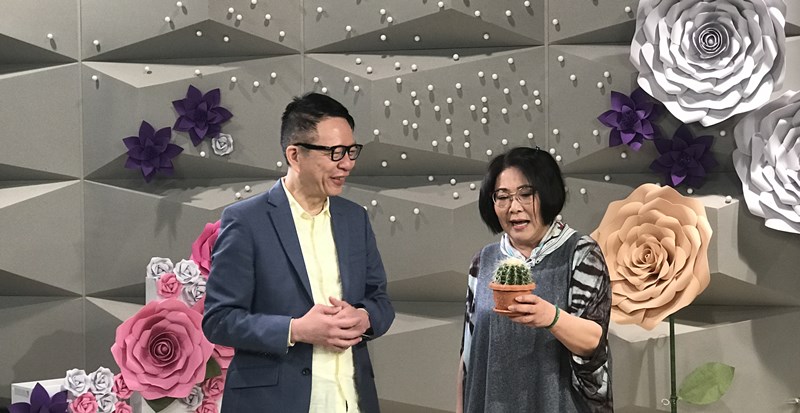在創世電視節目《當家好媽》李司棋與主持葉家寶分享作為女兒及母親的角色故事。