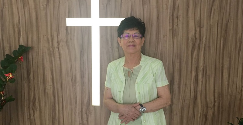 許多人稱呼她作「受刑人的母親」、「監獄之母」，她是今年75歲的溫媽媽，溫楊梅英。
