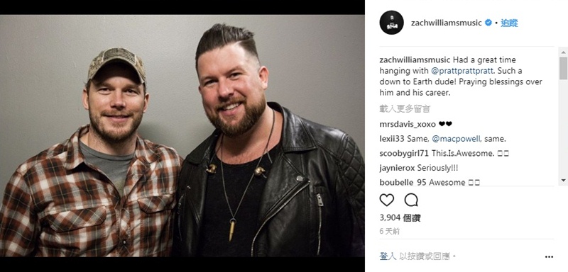 着名福音歌手扎克．威廉斯（Zach Williams）在Instagram上分享与克里斯．普瑞于后台的合照。
